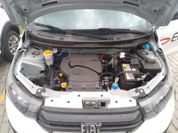 Exemplo Motor com capo aberto